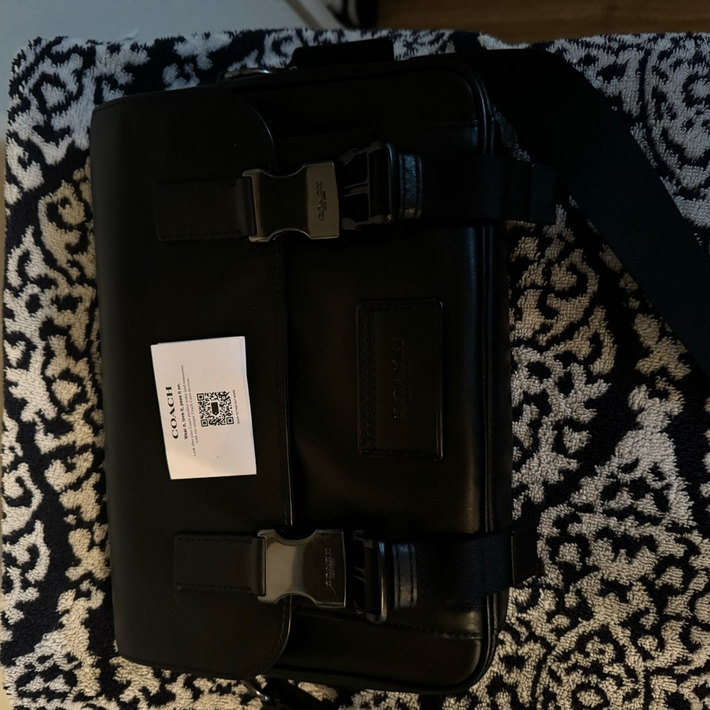 Coach Track Crossbody Bag Leather - Picture 7 of 7